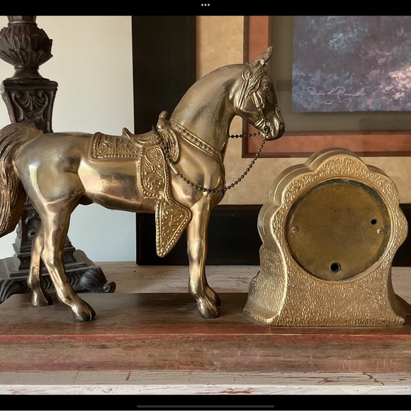 Vintage Collectible General Electric Mid Century Horse Clock Model AB-3F5A - Picture 6 of 10